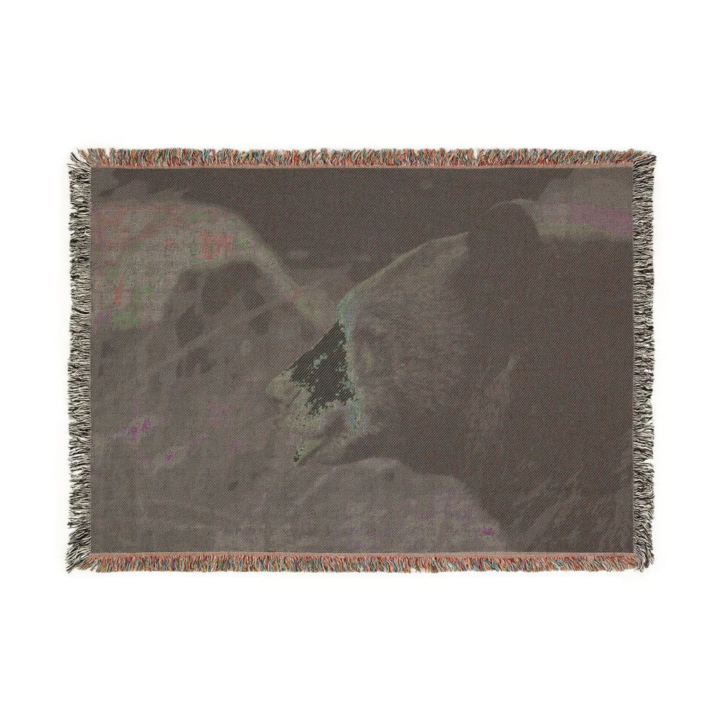 Bear Portrait Woven Blanket — Rustic Wildlife Throw